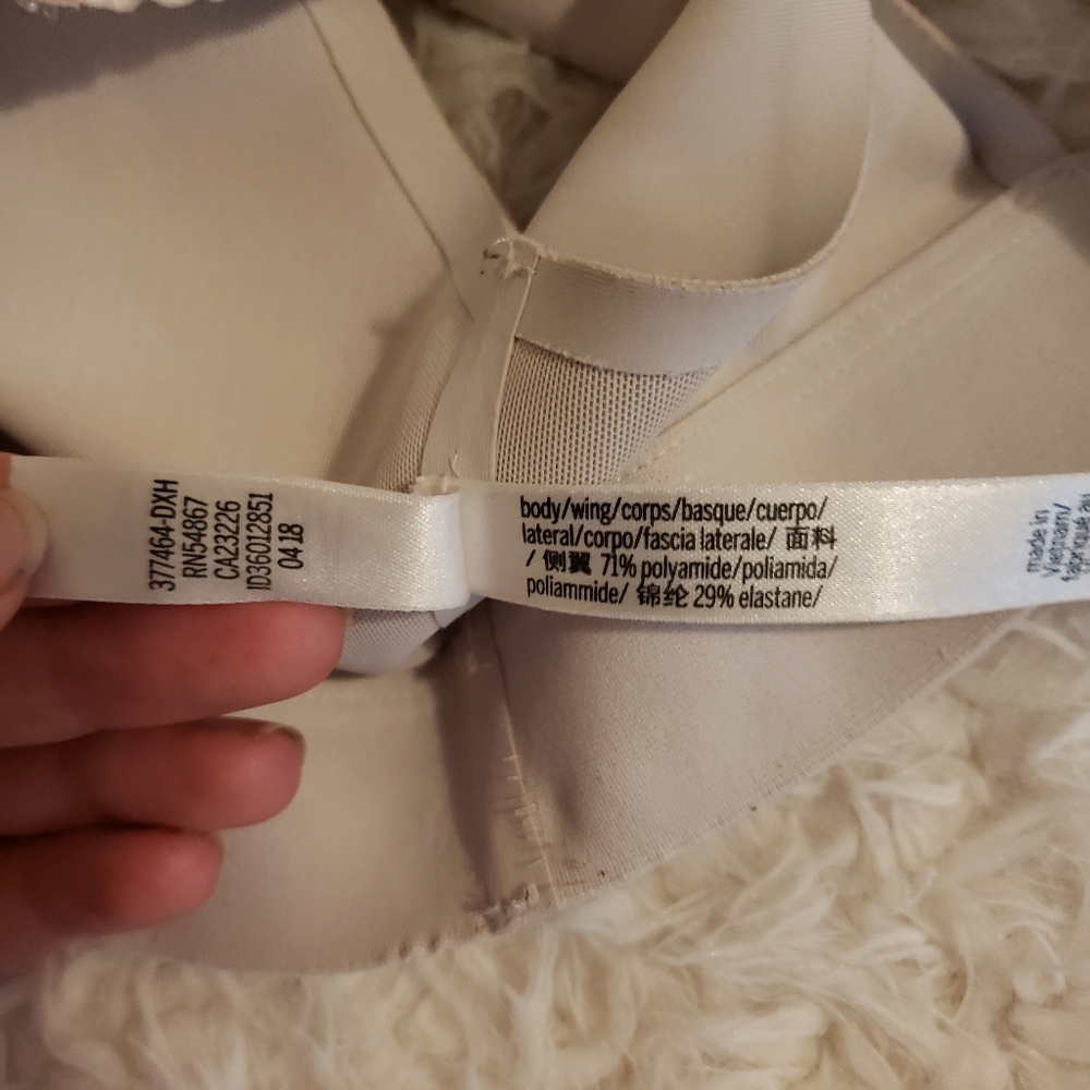 🌻 victoria's secret • sports bra - Picture 7 of 8
